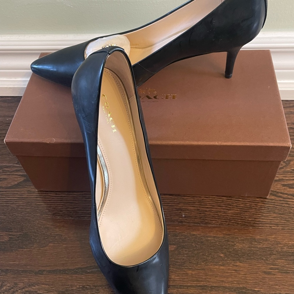 Coach Black Classic Heels patent leather size 9.5 , New Condition